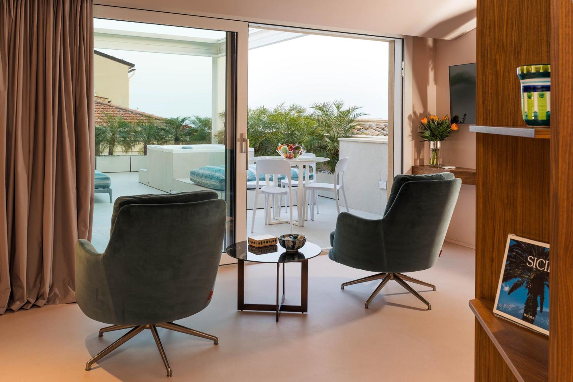 Taormina Infinity Suites Exterior photo